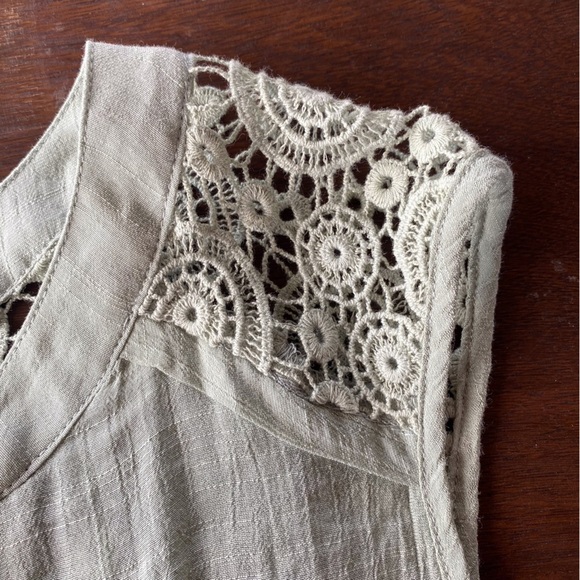 6 for$20♥️ PerCeption Concept sage colored blouse - Picture 6 of 8